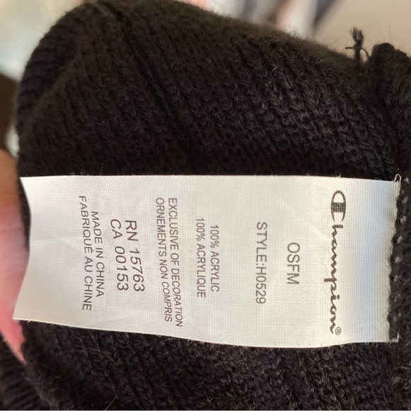 Champion Beanie - Picture 2 of 3